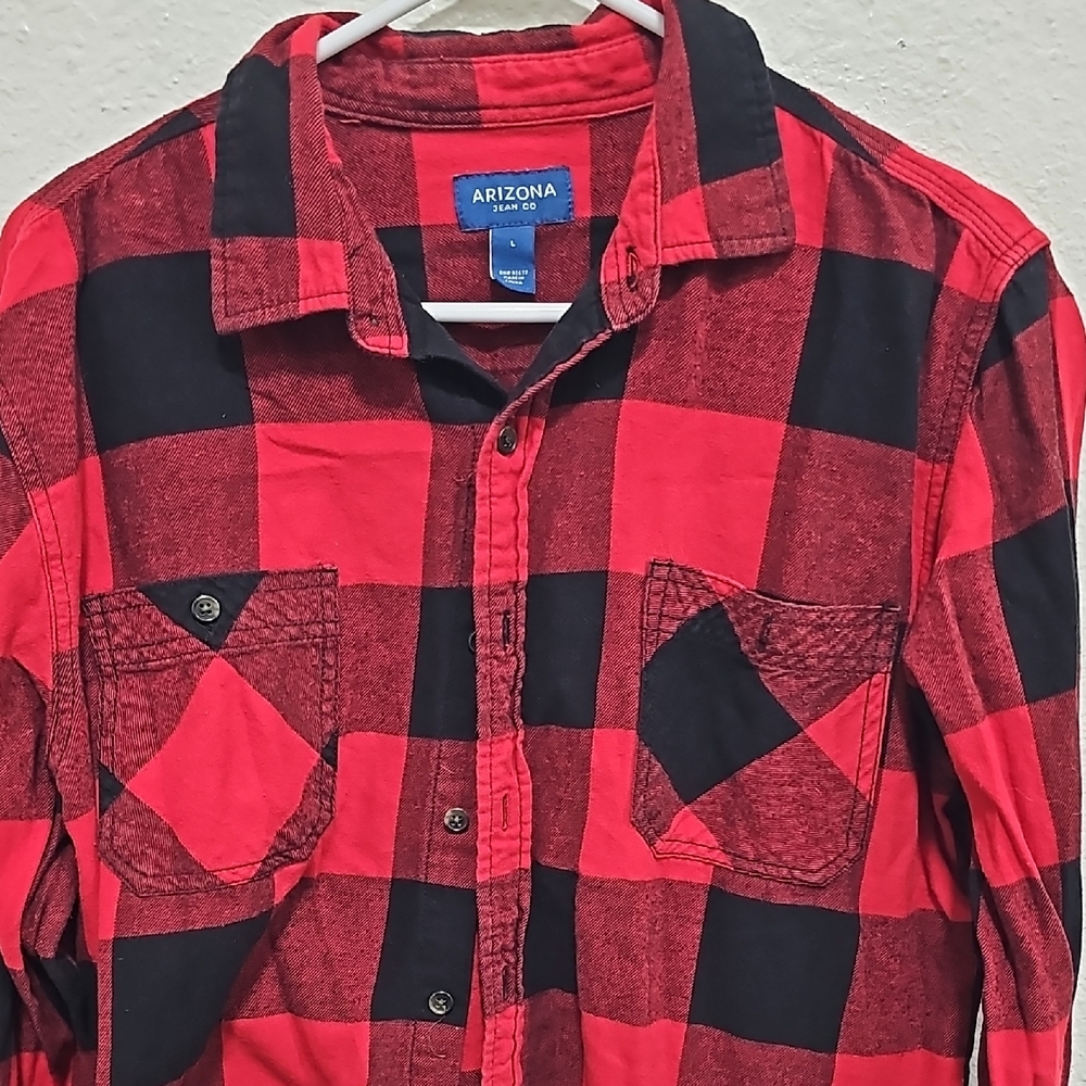 Arizona Jean Company Red and Black Casual Button Down Shirt